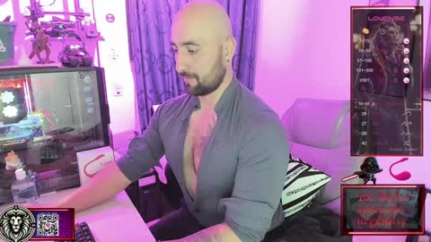 Snapshot of leon_1717 chatting on 02.07.25 Leon online show from 02.07.25