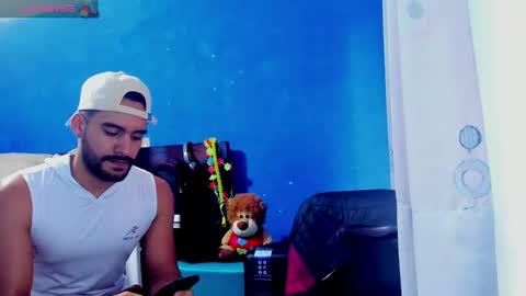 Snapshot of leon__hart chatting on 01.15.25 Leon Hart online show from 01.15.25