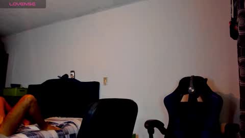 Snapshot of leon__hart chatting on 10.04.25 Leon Hart online show from 10.04.25