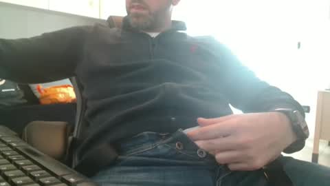 Snapshot of leone44 chatting on 02.17.25 angel e sonia online show from 02.17.25