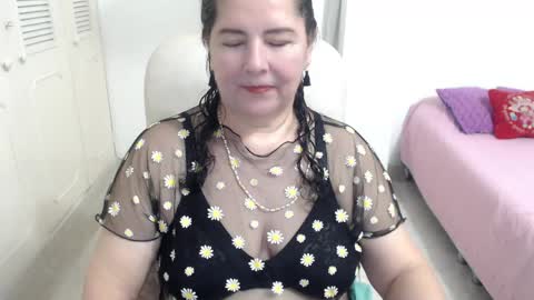 leonela   online show from 05.02.26