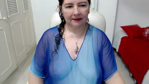leonela   online show from 06.12.26
