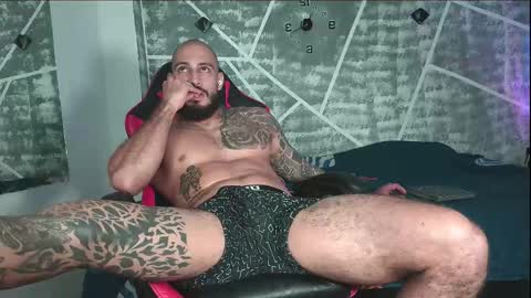 Snapshot of leonidas_k18 chatting on 11.20.25 ANDRES online show from 11.20.25