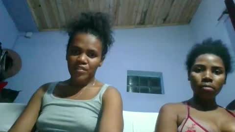 Snapshot of leonnida chatting on 04.01.26 leonnida online show from 04.01.26