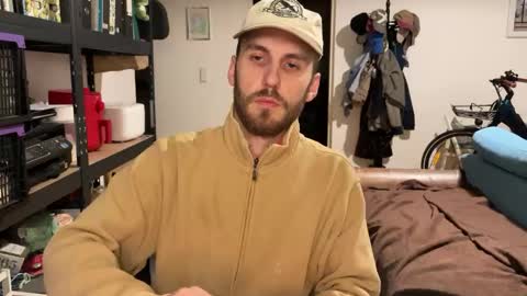 Snapshot of leonvampire chatting on 11.17.25 Leon online show from 11.17.25