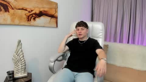 Leo  online show from 11.05.25