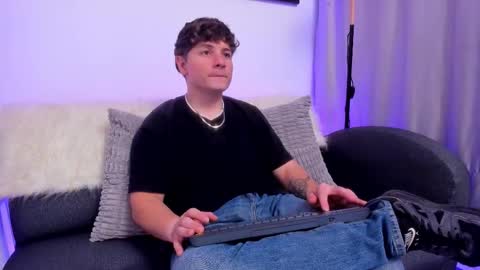 Leo  online show from 12.03.25