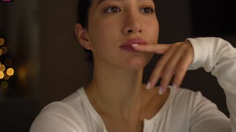 Snapshot of leoramallis chatting on 12.24.24 Leora online show from 12.24.24