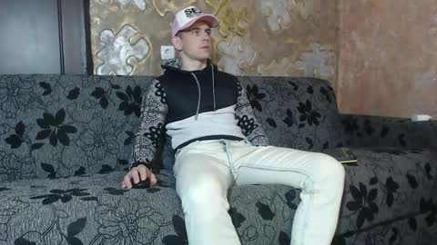 leoroman online show from 10.26.25