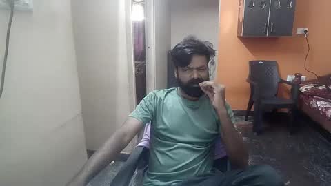 Snapshot of leosbroad chatting on 12.13.24 Leo online show from 12.13.24