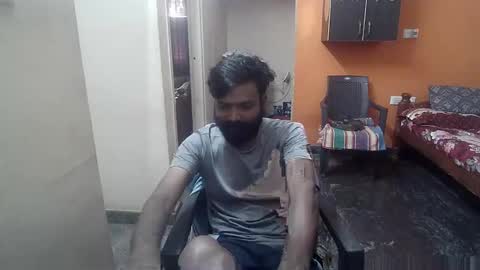 Snapshot of leosbroad chatting on 12.24.24 Leo online show from 12.24.24