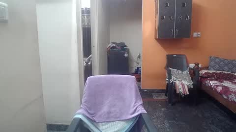 Snapshot of leosbroad chatting on 12.26.24 Leo online show from 12.26.24