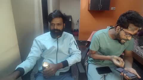 Snapshot of leosbroad chatting on 01.03.25 Leo online show from 01.03.25