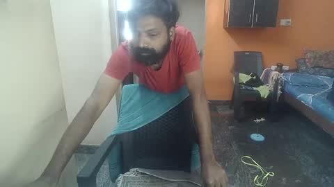 Snapshot of leosbroad chatting on 01.20.25 Leo online show from 01.20.25