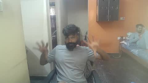 Snapshot of leosbroad chatting on 02.16.25 Leo online show from 02.16.25