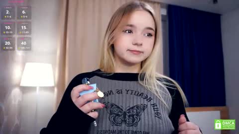 Hello everyone Im Lora Its my first day Were going to have fun together online show from 01.11.26