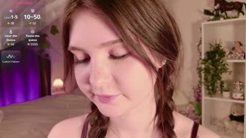 Nicole Moore online show from 04.21.26