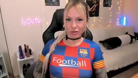 Lerika Moore online show from 06.11.26