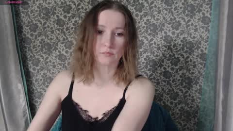 Snapshot of lesanamagic chatting on 12.04.24 LesanaMagic online show from 12.04.24