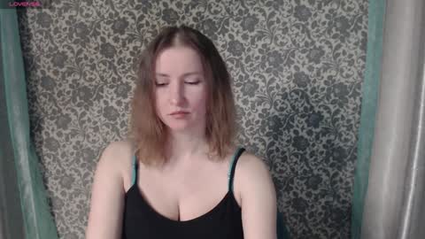 Snapshot of lesanamagic chatting on 12.12.24 LesanaMagic online show from 12.12.24