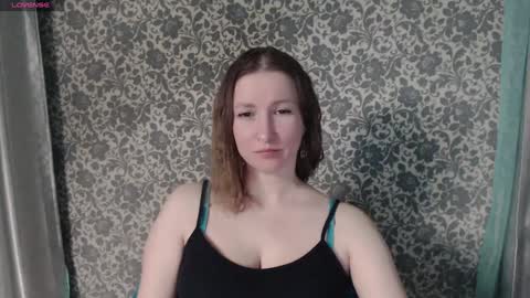 Snapshot of lesanamagic chatting on 12.13.24 LesanaMagic online show from 12.13.24