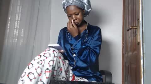 leslie online show from 12.23.25