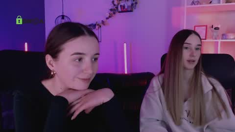leslie_bird online show from 04.23.26