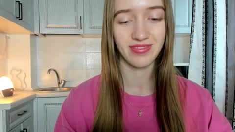  LESLIE   online show from 11.12.25