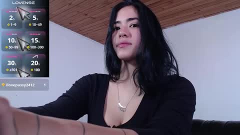 Snapshot of leslieblack_ chatting on 01.08.25 leslie online show from 01.08.25