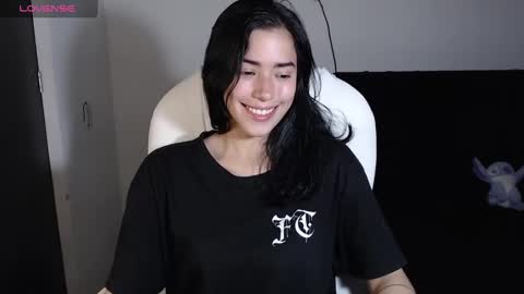 Snapshot of leslieblack_ chatting on 02.21.25 leslie online show from 02.21.25