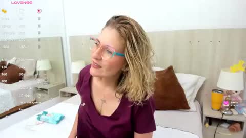 Lesly Santodomingo online show from 07.24.26