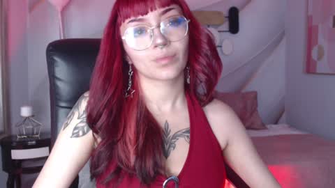 Snapshot of lessboobs_gh chatting on 01.11.25 Less  online show from 01.11.25