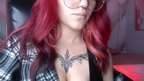 Snapshot of lessboobs_gh chatting on 01.18.25 Less  online show from 01.18.25