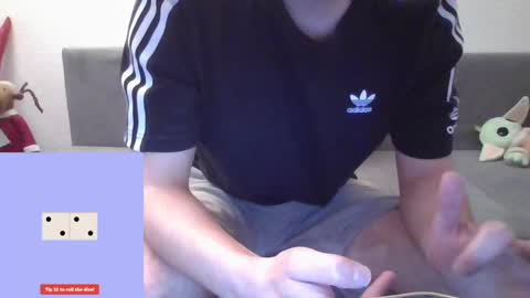 Snapshot of lestaro chatting on 01.11.25 neoglo online show from 01.11.25