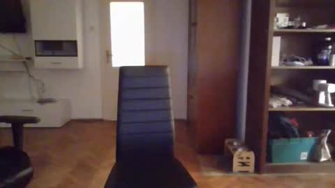 Snapshot of lestaro chatting on 09.15.25 neoglo online show from 09.15.25