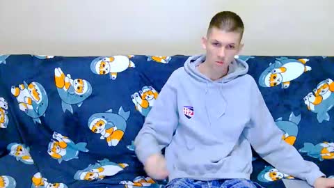 Snapshot of lester_broo chatting on 10.10.25 lester_broo online show from 10.10.25