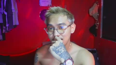 Snapshot of lesteryooo chatting on 04.01.26 lesteryooo online show from 04.01.26