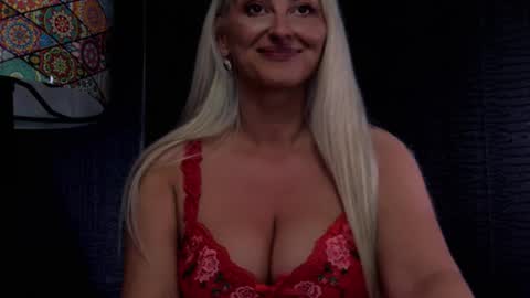 Snapshot of leticiareys chatting on 03.20.26 leticiareys online show from 03.20.26