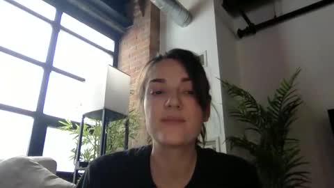 Snapshot of letjennybe chatting on 02.16.25 strawberrywatermelonpink22 online show from 02.16.25