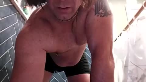 Snapshot of letsrock3898 chatting on 11.22.25 letsrock3898 online show from 11.22.25