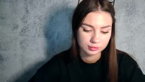 Snapshot of lette_emily chatting on 10.03.25 Emily online show from 10.03.25