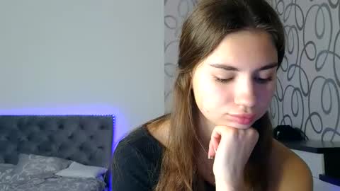 Snapshot of lette_emily chatting on 10.13.25 Emily online show from 10.13.25