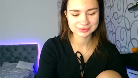 Snapshot of lette_emily chatting on 10.14.25 Emily online show from 10.14.25