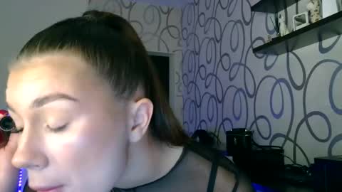 Snapshot of lette_emily chatting on 11.08.25 Emily online show from 11.08.25