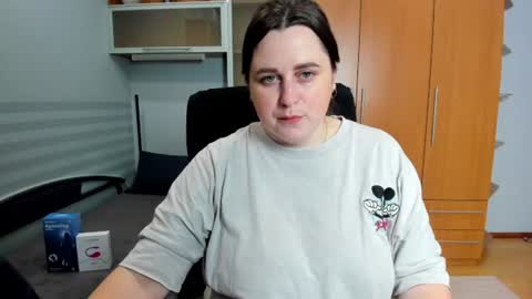 Naomi online show from 06.15.26