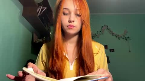 Snapshot of lettygherardini chatting on 04.01.26 Lola online show from 04.01.26