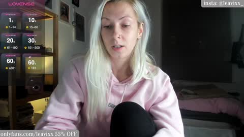 LeaVixx online show from 12.17.24