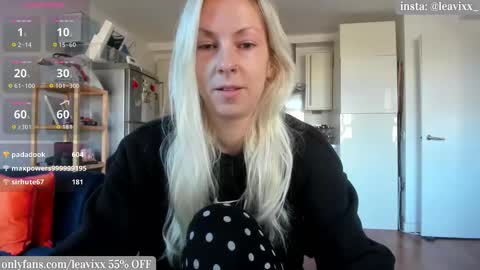 LeaVixx online show from 10.30.25