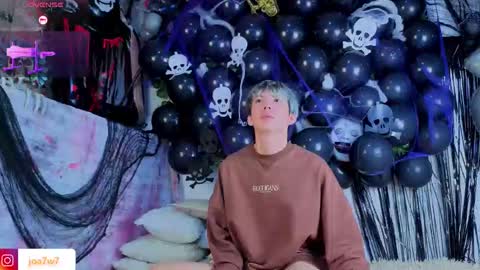 Snapshot of levi_ackermann1 chatting on 10.17.25 Levi online show from 10.17.25