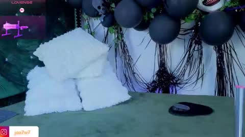 Snapshot of levi_ackermann1 chatting on 10.31.25 Levi online show from 10.31.25